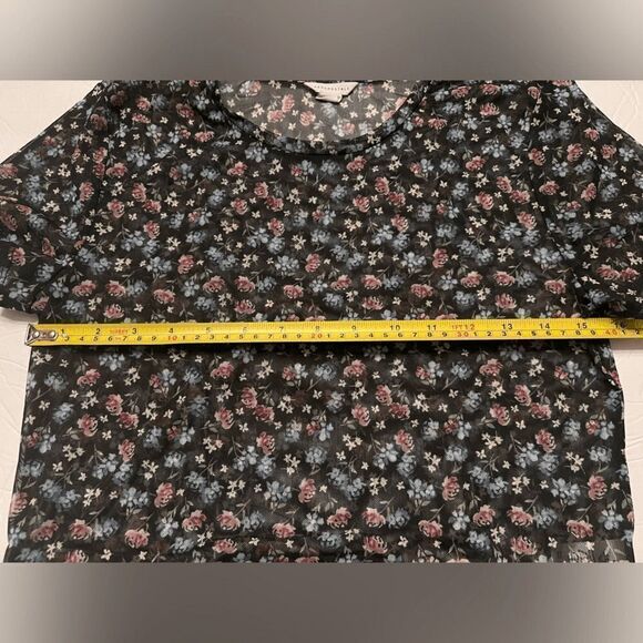 Aeropostale Floral Blouse Top Size Large Sheer Black with Multicolored Flowers - Picture 3 of 7